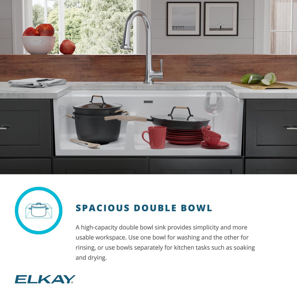 Elkay Tarja Fireclay 33" x 19-15/16" x 9-3/16" 60/40 de Dos Tazones Farmhouse Workstation con Aqua Divide — ambiente de cocina