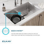 Elkay Tarja Crosstown® Calibre 18 Workstation Acero Inoxidable 31-1/2" x 18-1/2" x 9" de Dos Tazones Iguales (Kit con Aqua Divide) — ambiente de cocina