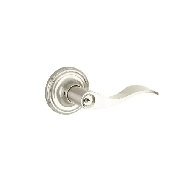 Yale Expressions Maguire rosette with Keyed Brunswick lever, Weiser keyway — Níquel Satinado