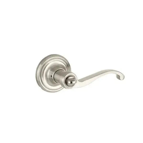 Yale Expressions Maguire rosette with Keyed Farmington lever, Kwikset keyway — Níquel Satinado