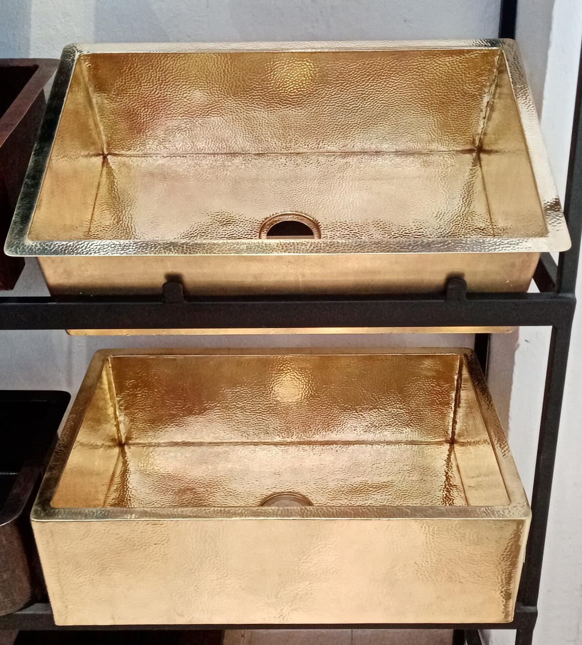 Nefertiti Hammered Brass Farmhouse Kitchen Sink