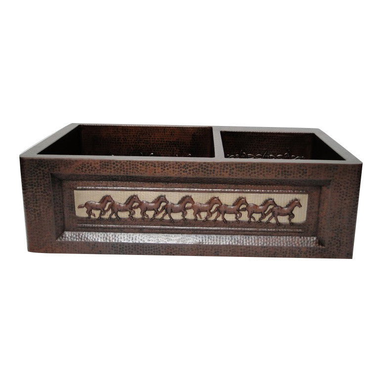 Fregadero de cobre con mandil