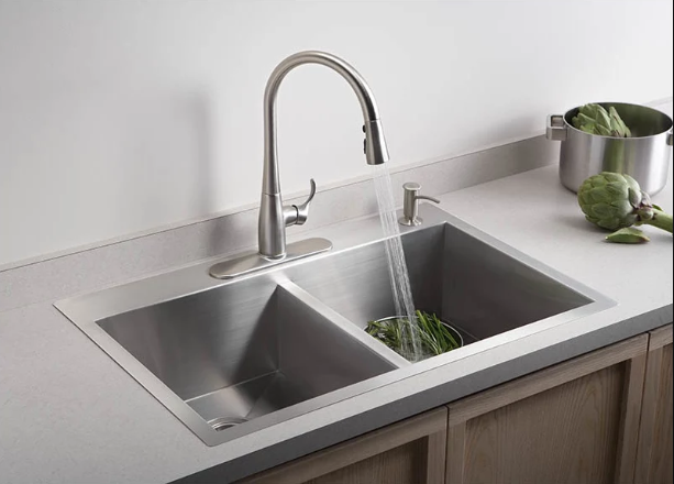 KOHLER K-596-VS Monomando para tarja de cocina con función de spray y manguera magnética retráctril